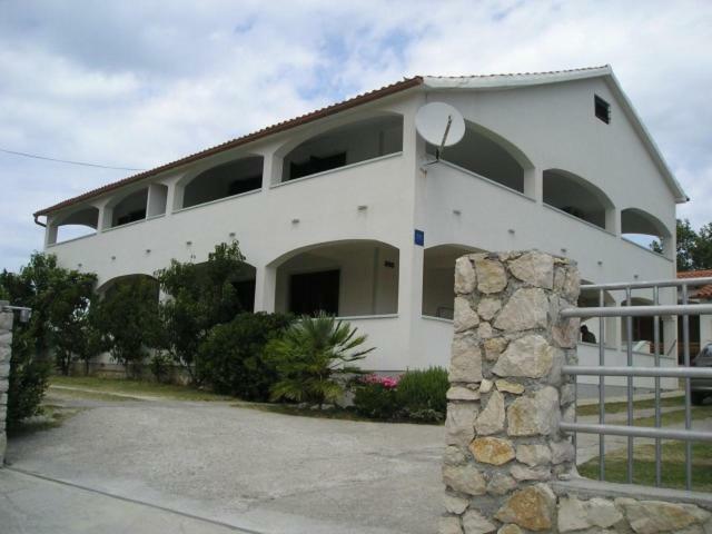Apartmani Vibovec Lana 305 โลปาร์ ภายนอก รูปภาพ